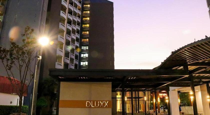 Dluxx Thammasat Hotel Pathum Thani Exterior photo